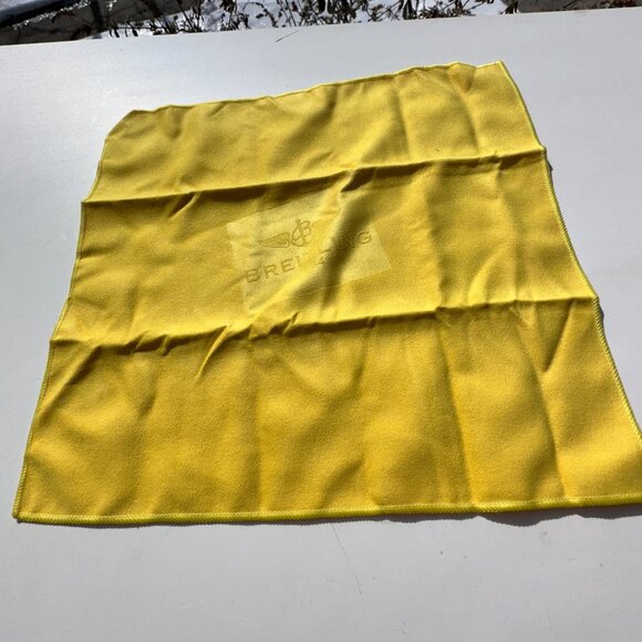 #139 BREITLING EMBOSSED CLEANING CLOTH  WATCH CLEANING CLOTH - Picture 3 of 14